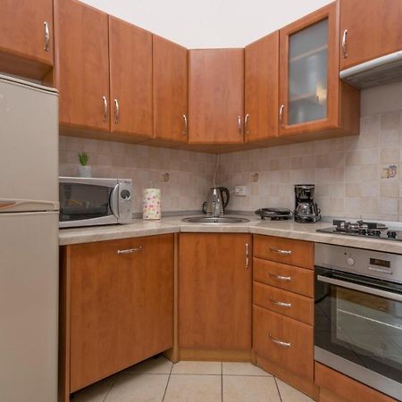 City Centre Sea View Apartment PUY Eksteriør bilde