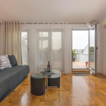 City Centre Sea View Apartment PUY Rom bilde