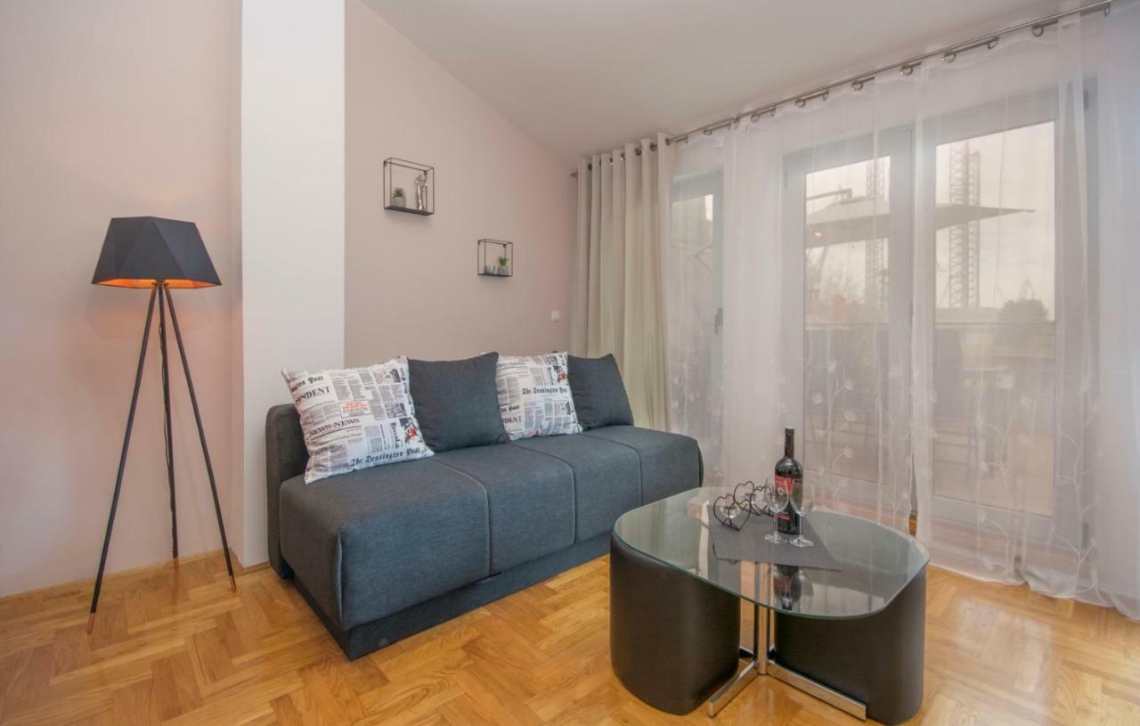 City Centre Sea View Apartment PUY Eksteriør bilde
