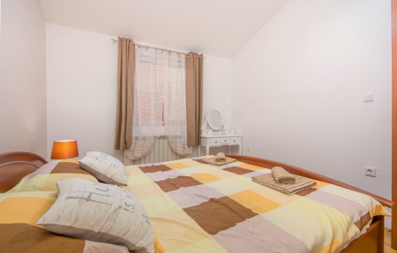 City Centre Sea View Apartment PUY Eksteriør bilde
